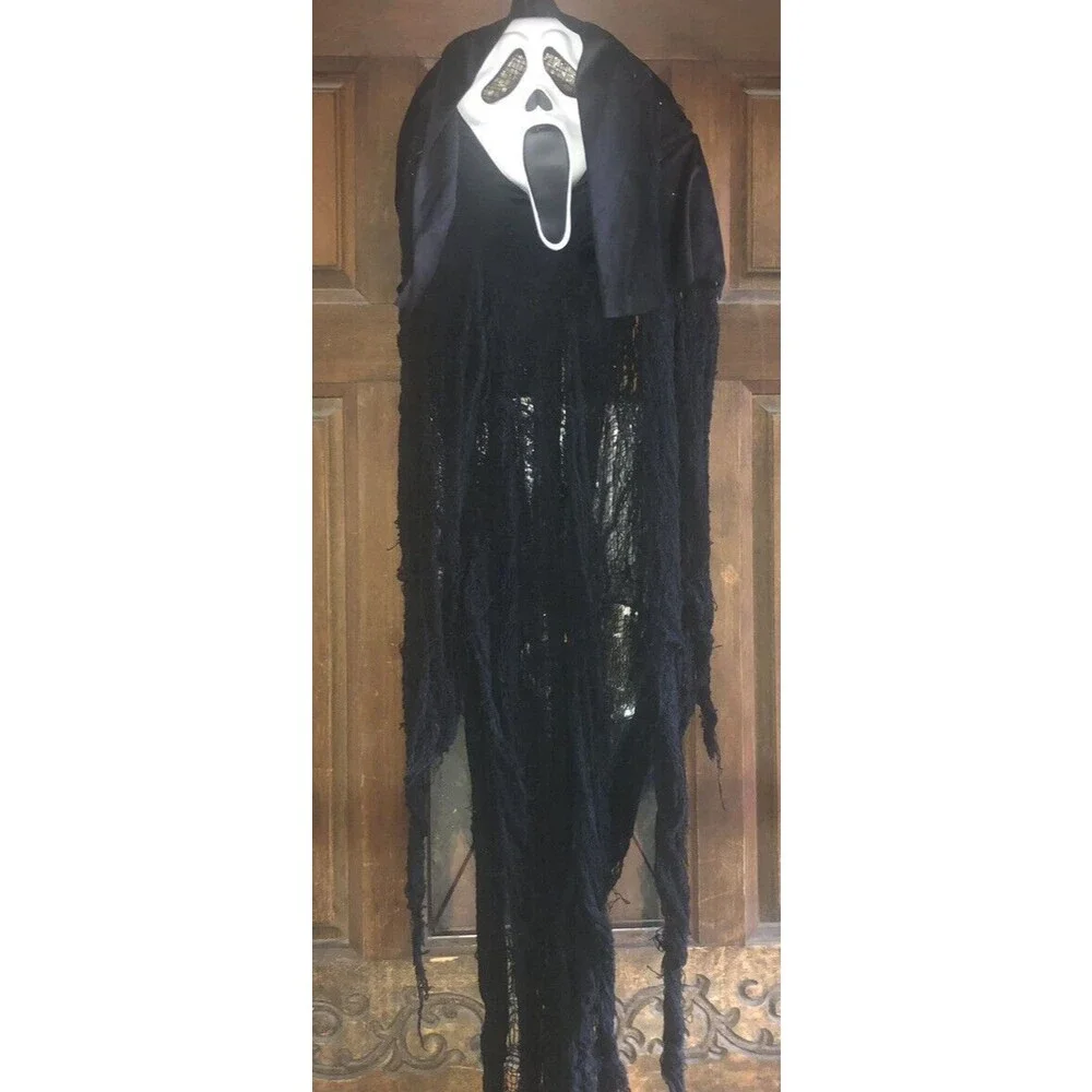 SCREAM Ghost Face Mask Door or Wall Hanger